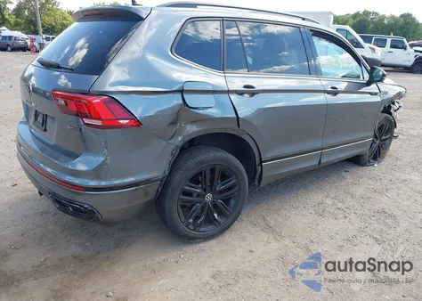 2022 Volkswagen Tiguan 2.0T Se R-Line Black z USA, uszkodzony, nr VIN 3VV8B7AX0NM065521